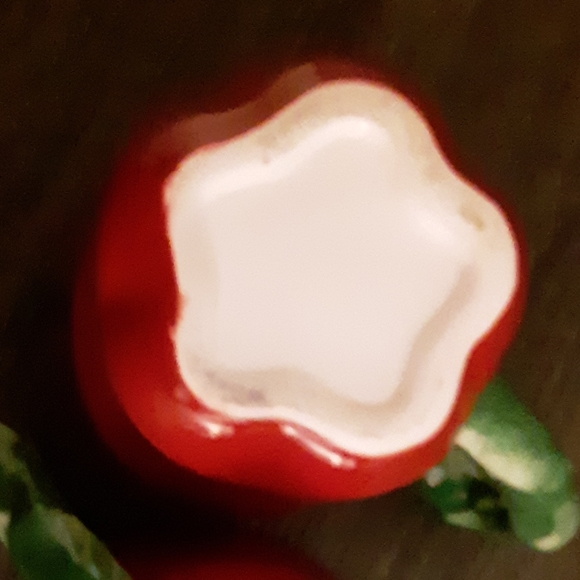 Apple red coffee/tea mugs. - Picture 5 of 8